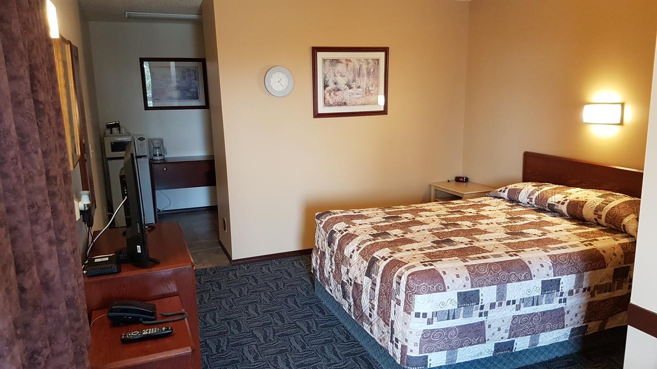 Golden West Motor Inn Carstairs Zewnętrze zdjęcie